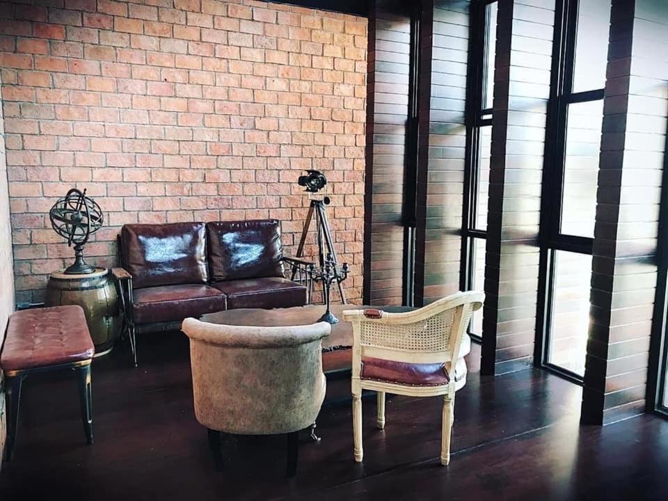 Auberge de jeunesse The Local Ari à Bangkok Extérieur photo